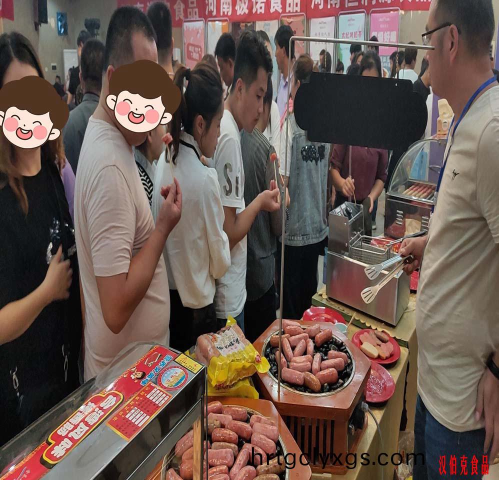 漢伯尅(ke)石鍋烤腸菏澤(ze)活(huo)動現場